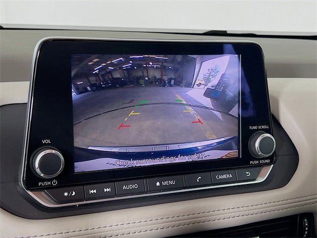 Used 2023 Nissan Rogue SV image 12