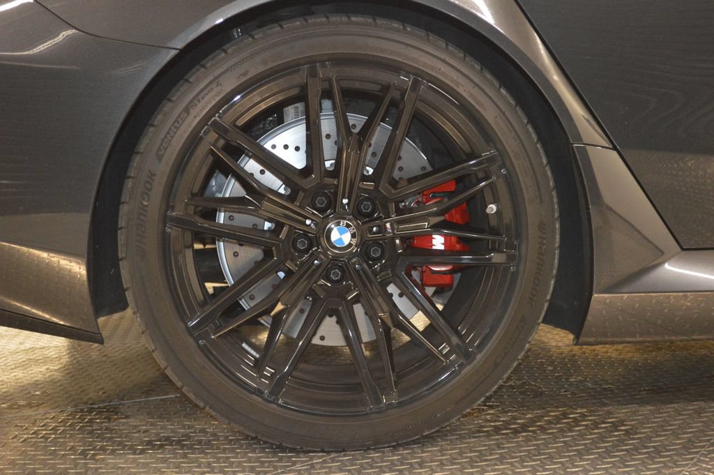 Used 2025 BMW M5 w/ Carbon Package AWD/4WD image 13