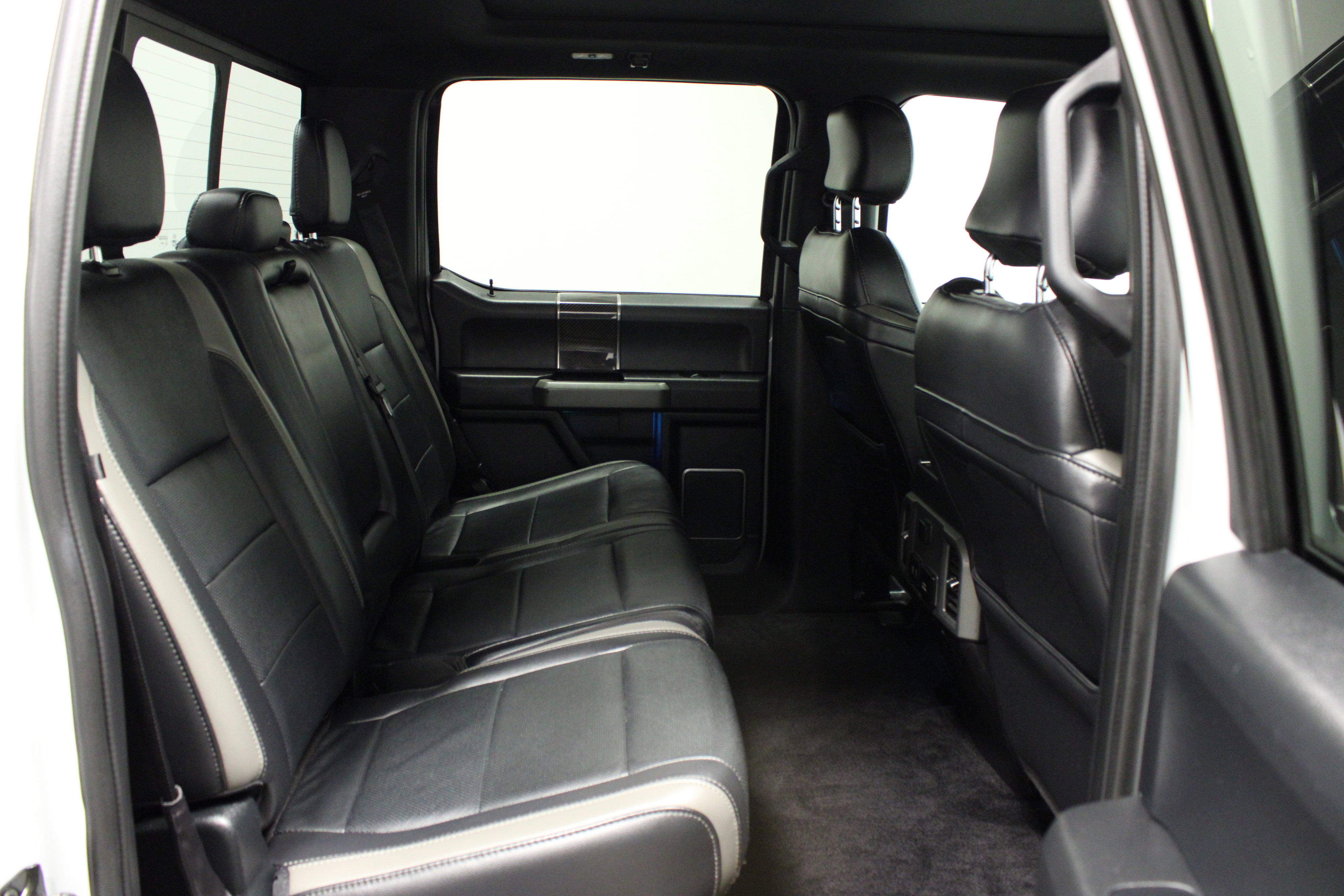 Used 2017 Ford F150 Raptor w/ Equipment Group 802A Luxury image 17