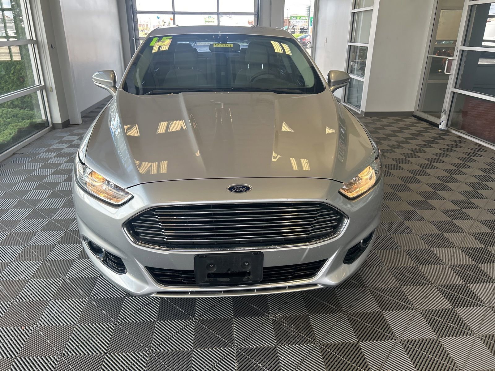 Used 2015 Ford Fusion Titanium image 2
