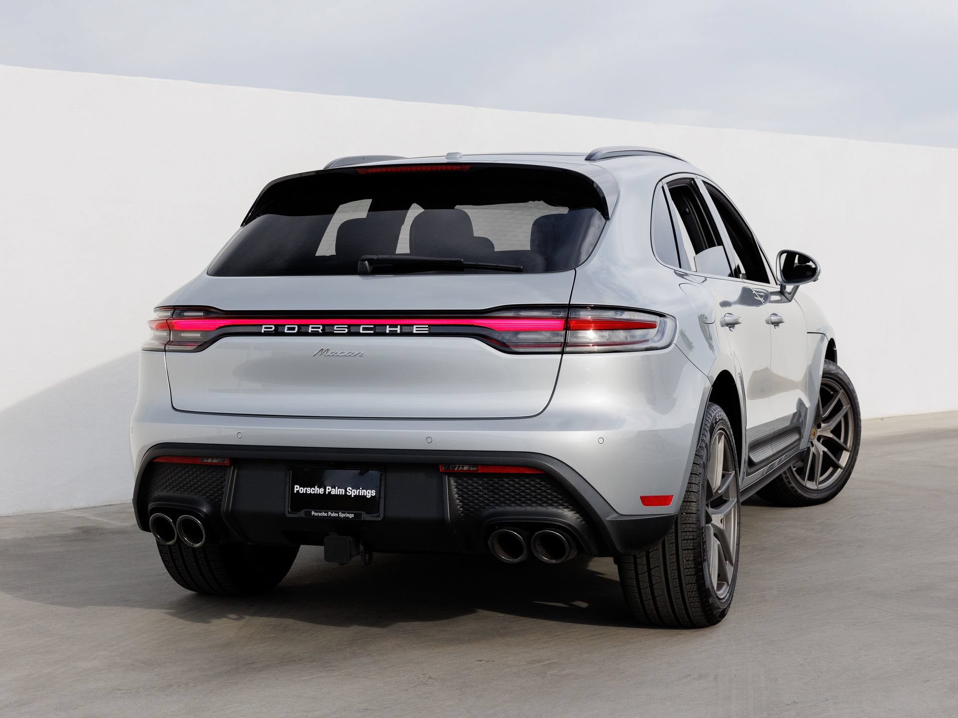 Certified 2026 Porsche Macan AWD/4WD image 7