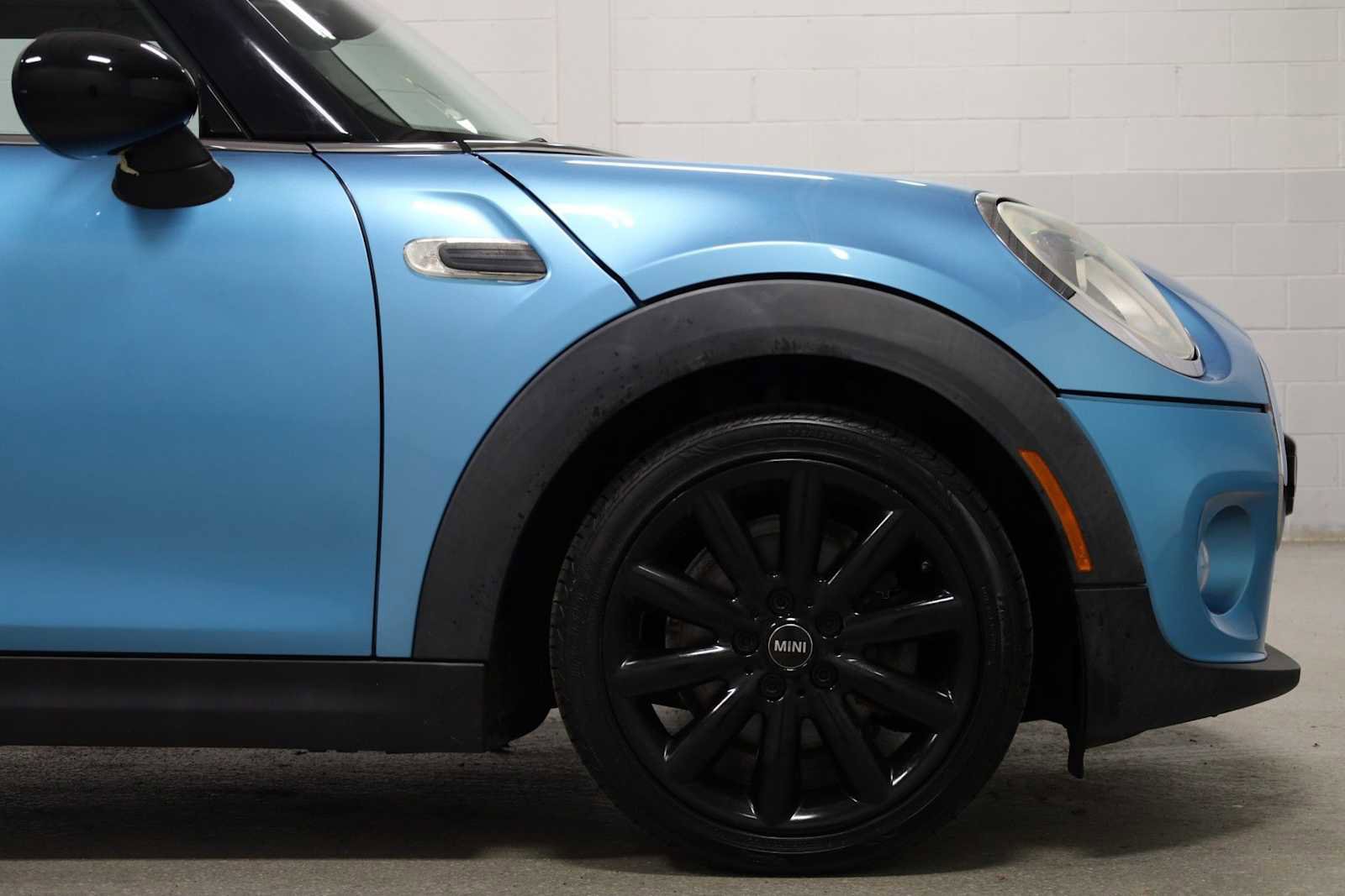 Used 2015 MINI Cooper 2-Door Hardtop image 11