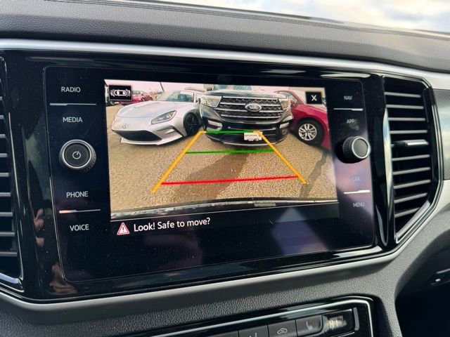 Used 2022 Volkswagen Atlas Cross Sport SEL R-Line image 4