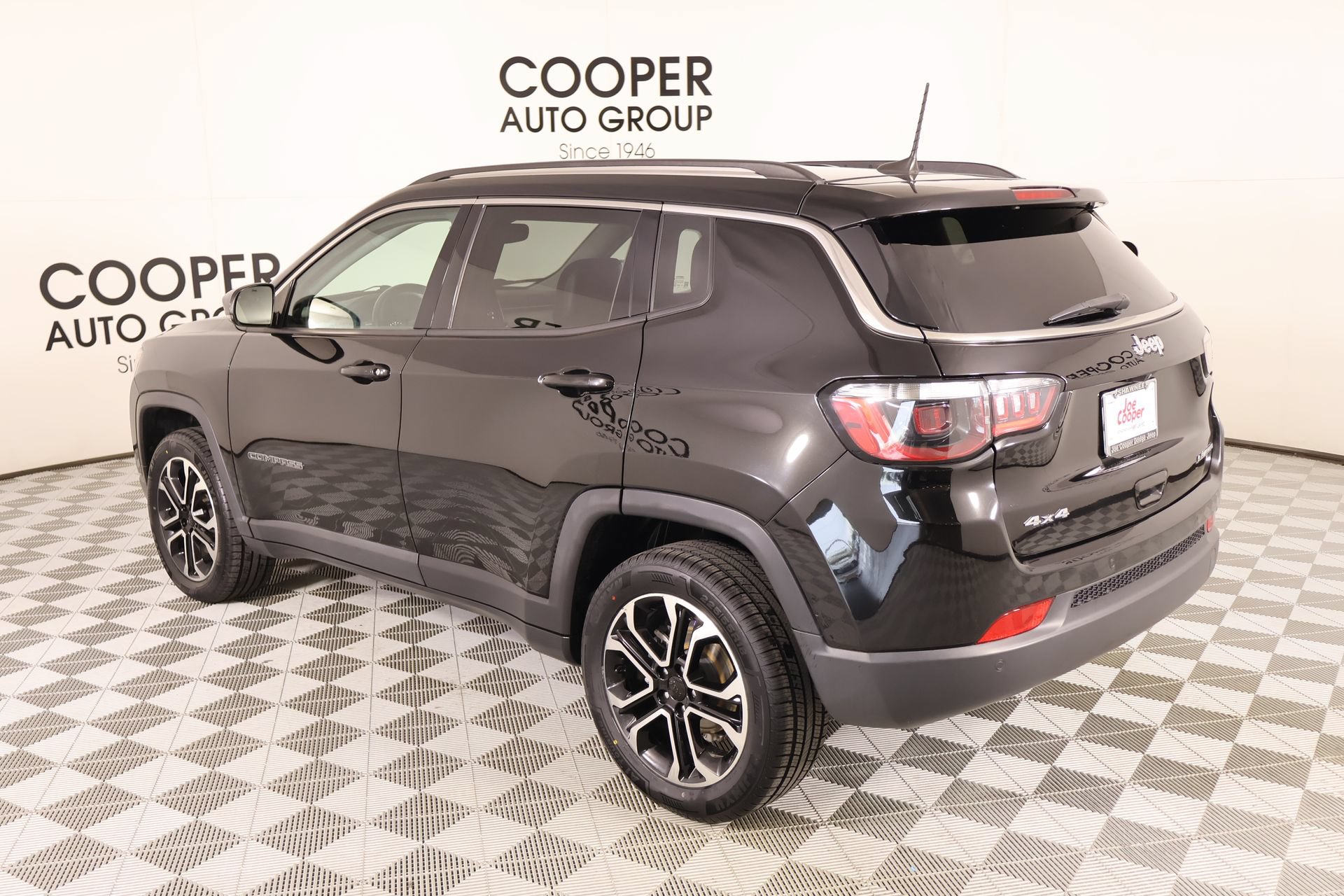 Used 2022 Jeep Compass Limited AWD/4WD image 22
