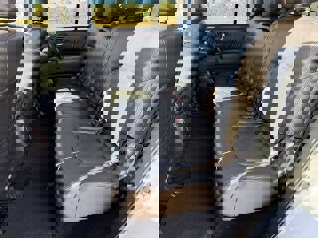 Used 2024 Nissan Armada SV image 14