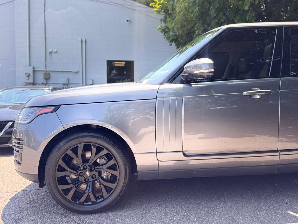 Used 2018 Land Rover Range Rover Supercharged AWD/4WD image 10
