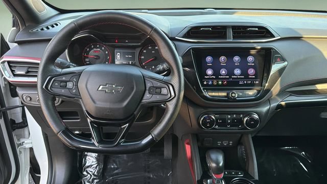 Used 2022 Chevrolet TrailBlazer RS w/ Sun and Liftgate Package FWD image 10