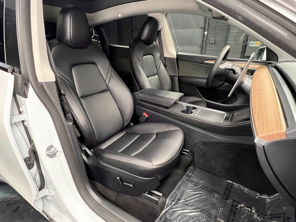Used 2023 Tesla Model Y Long Range image 4
