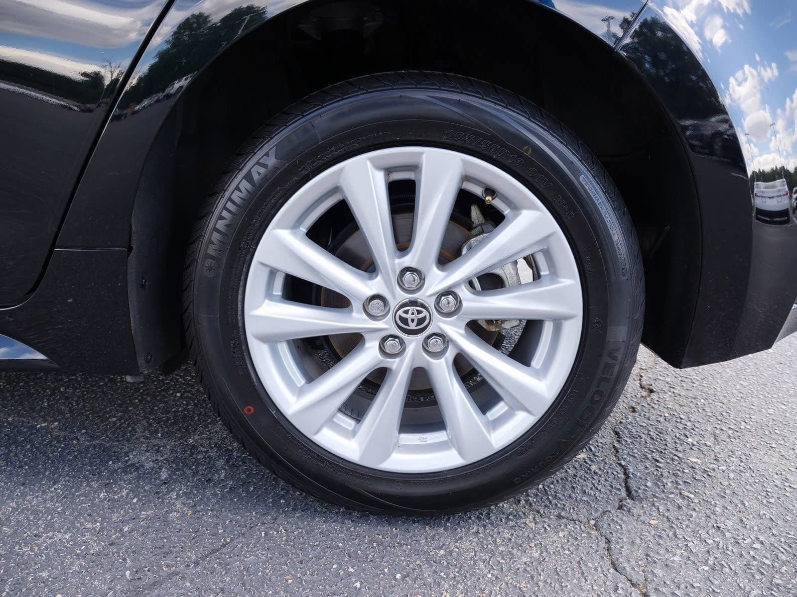 Used 2025 Toyota Corolla SE image 12