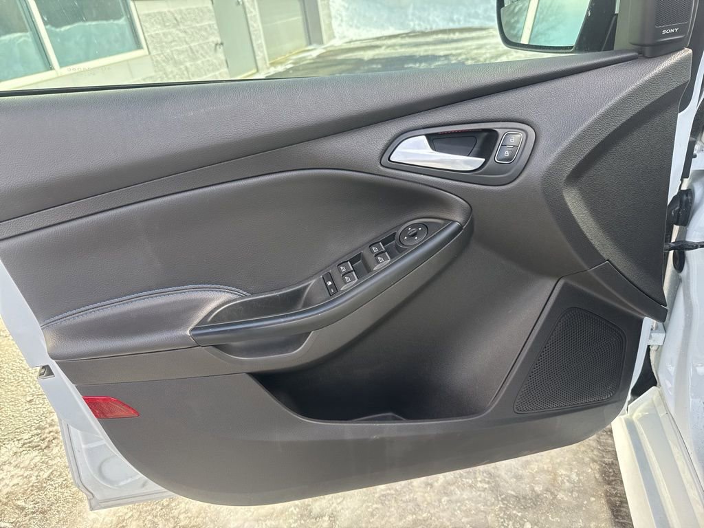 Used 2017 Ford Focus RS AWD/4WD image 12