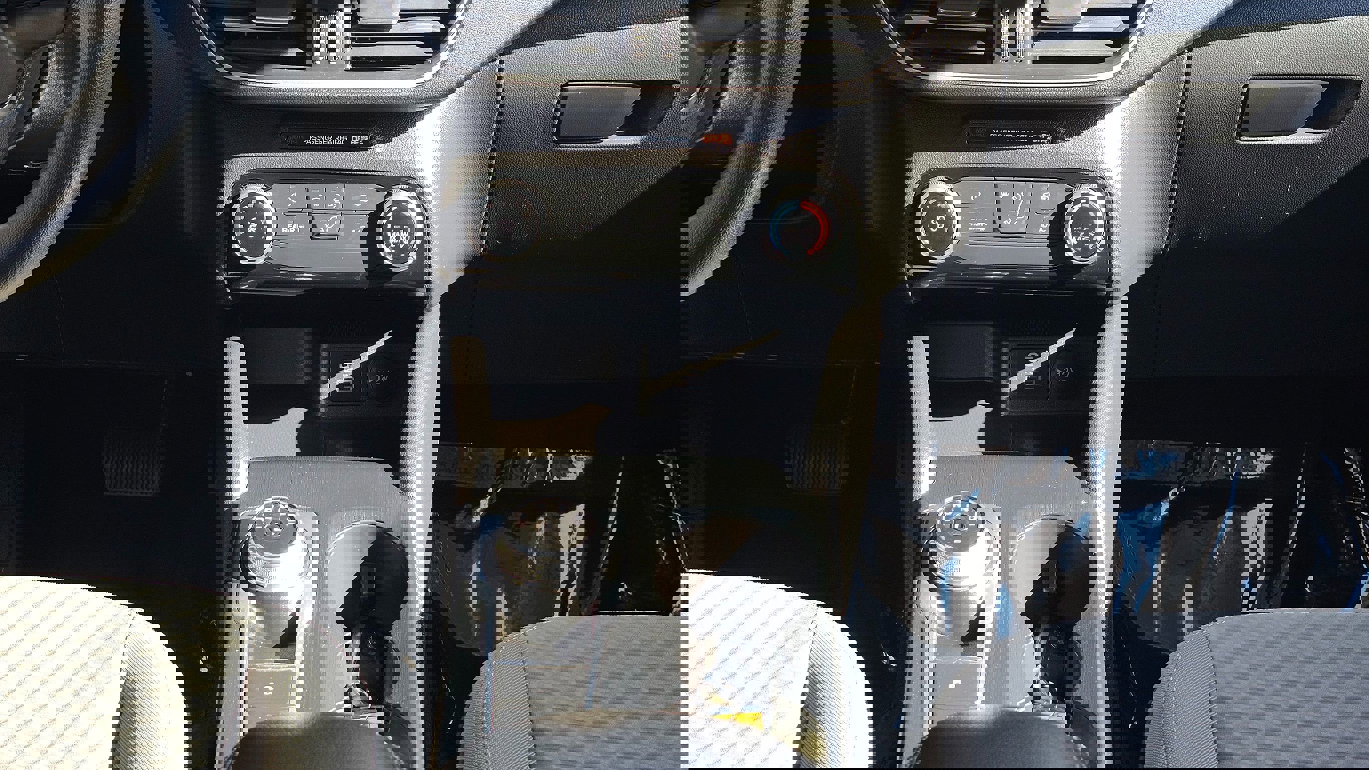 Used 2022 Ford Escape SE image 23