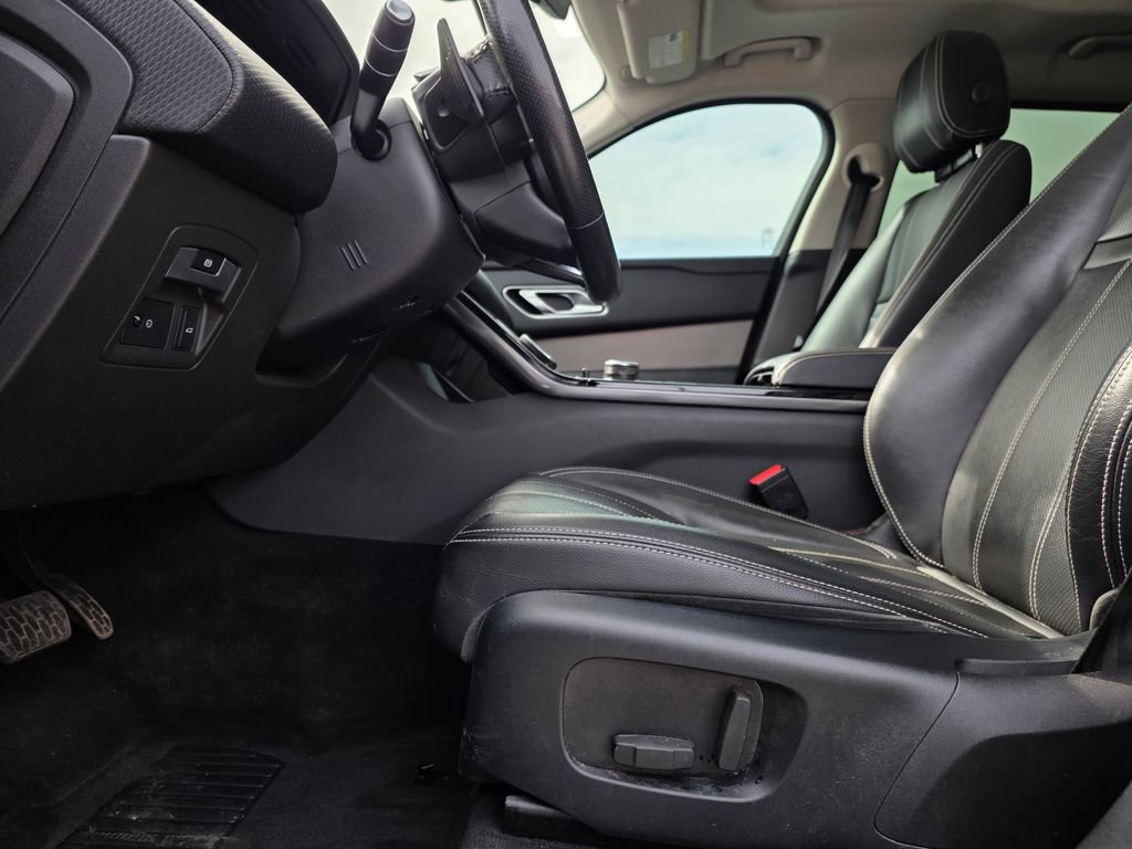 Used 2018 Land Rover Range Rover Velar S image 11