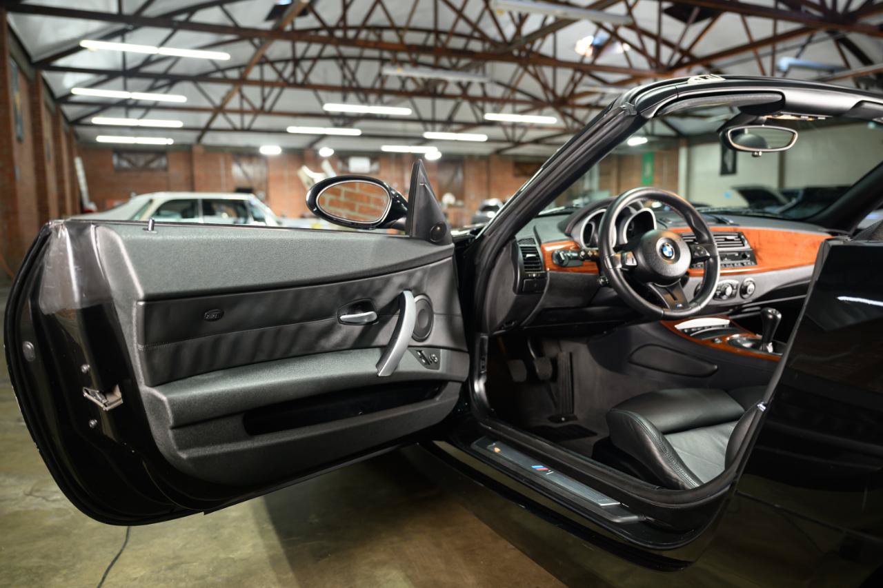 Used 2007 BMW M Roadster RWD image 26