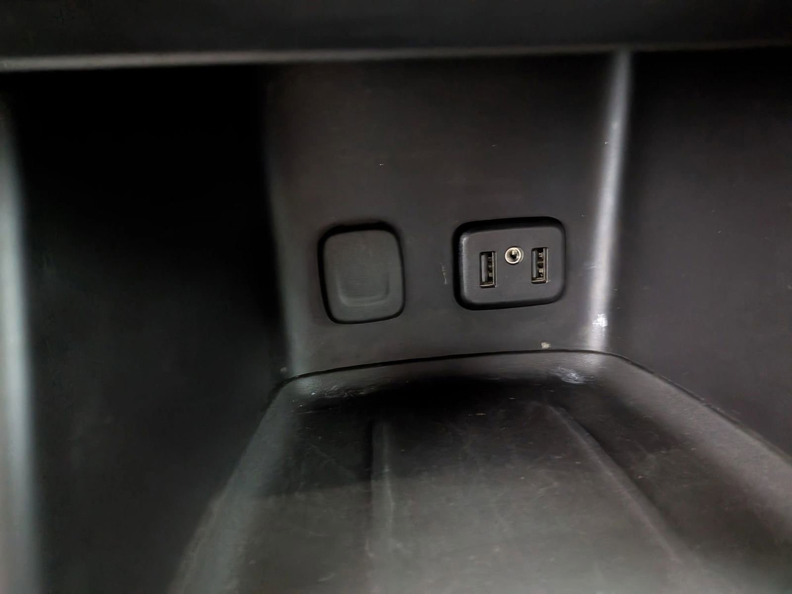 Used 2019 GMC Acadia SLE image 56