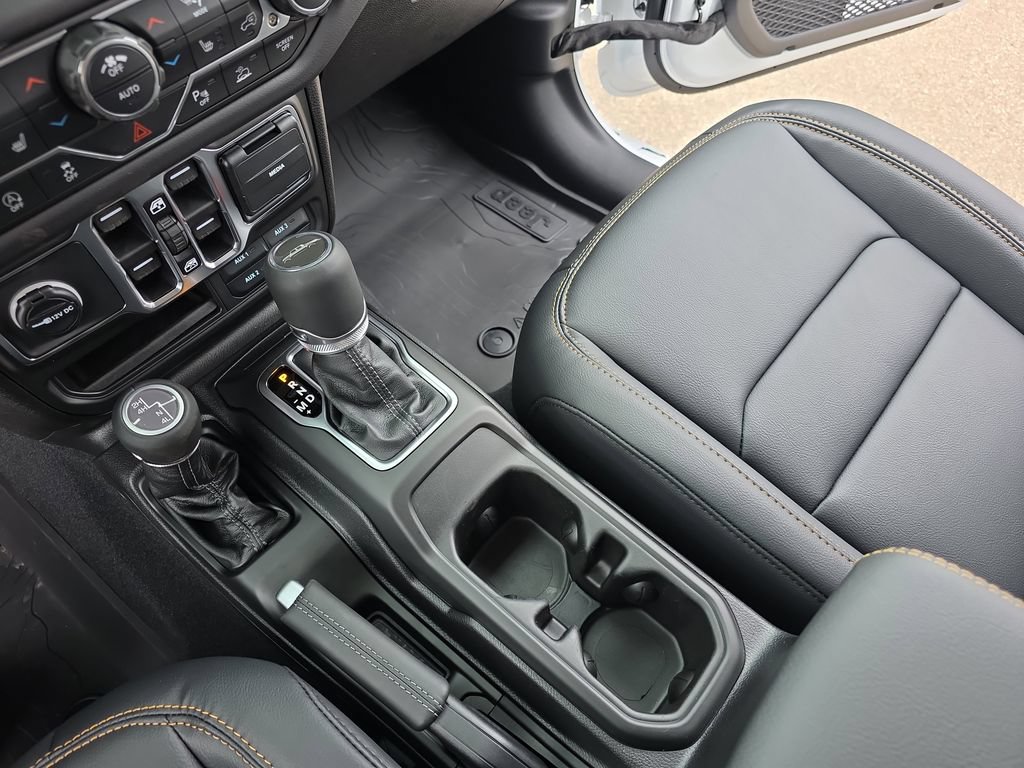 New 2026 Jeep Gladiator Sport AWD/4WD image 23