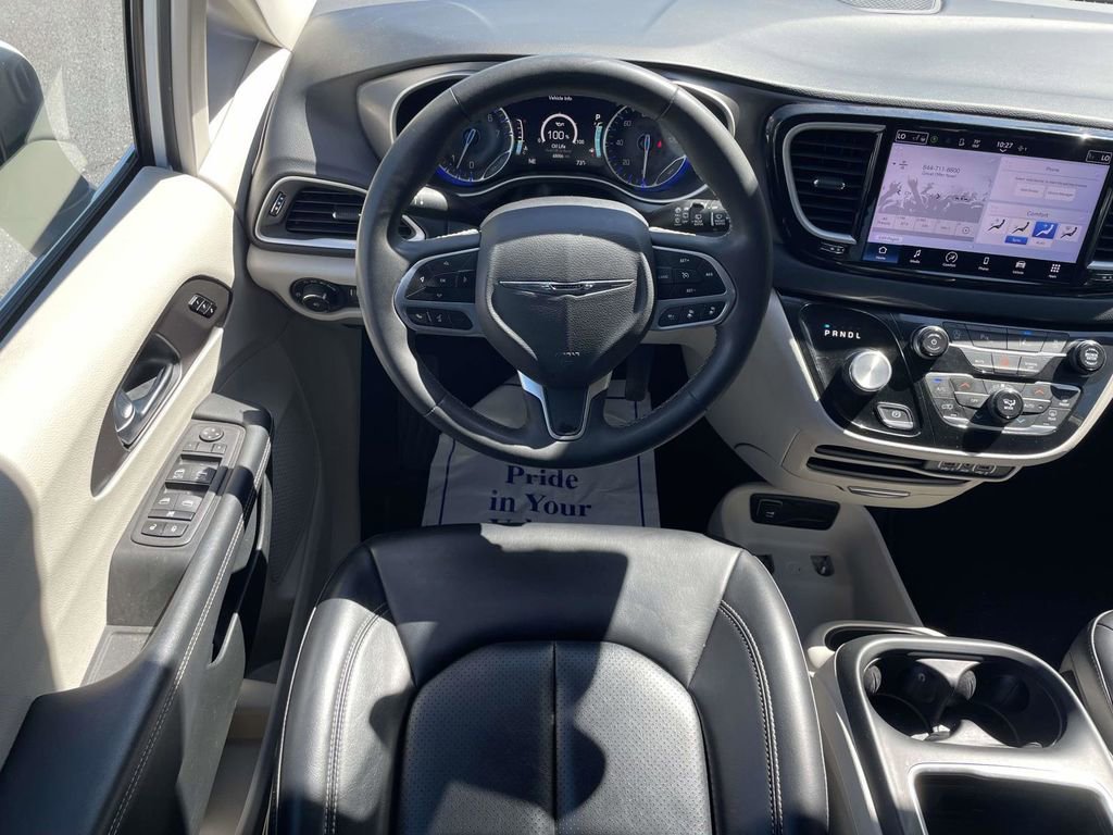 Certified 2023 Chrysler Pacifica Touring-L FWD image 25