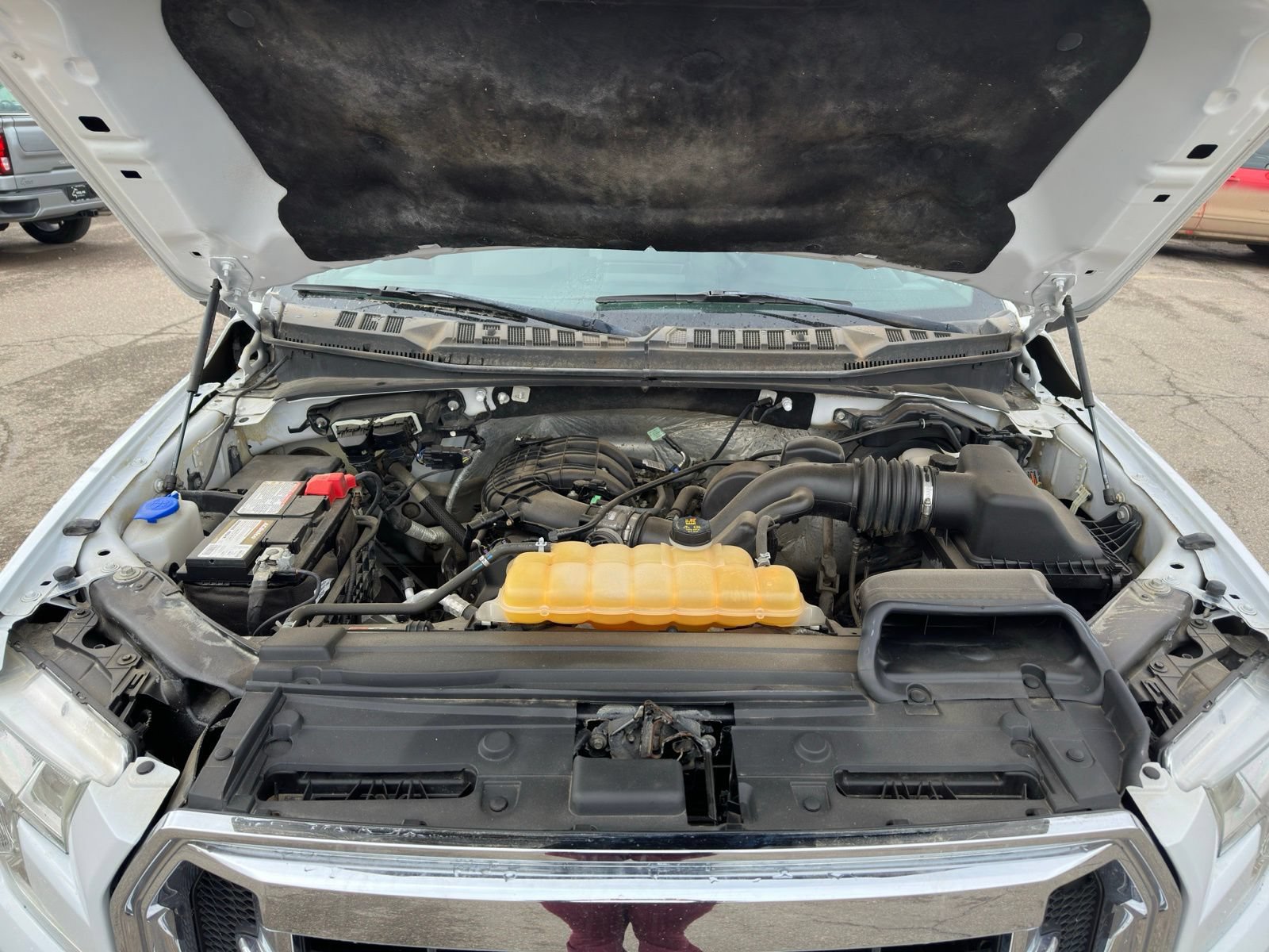 Used 2016 Ford F150 XLT AWD/4WD image 28