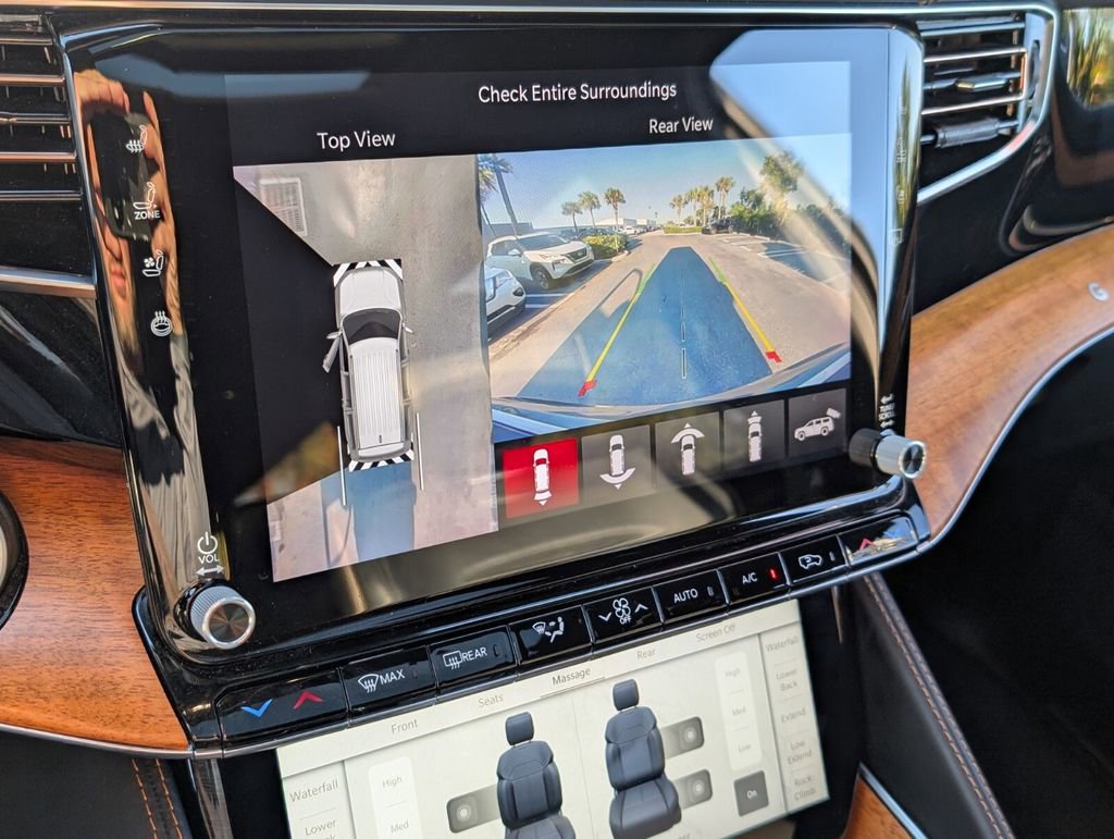 Used 2022 Jeep Grand Wagoneer Series III w/ Rear Seat Video Group 1 AWD/4WD image 22