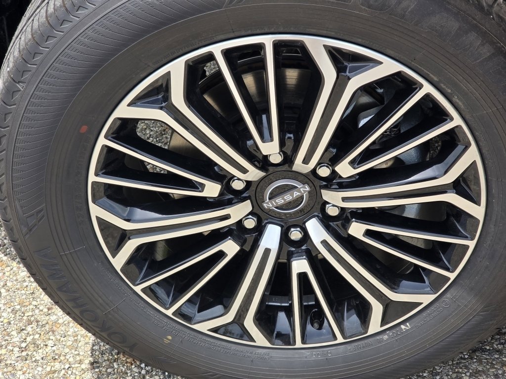 New 2025 Nissan Armada SL w/ Captain's Chari Seat Package image 19