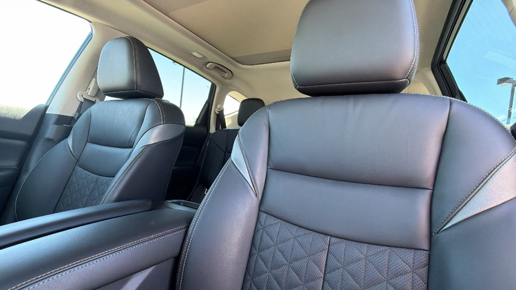 Used 2022 Nissan Murano Platinum w/ Cargo Package FWD image 11