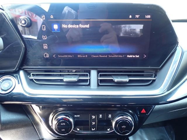 Used 2025 Chevrolet Trax RS image 28