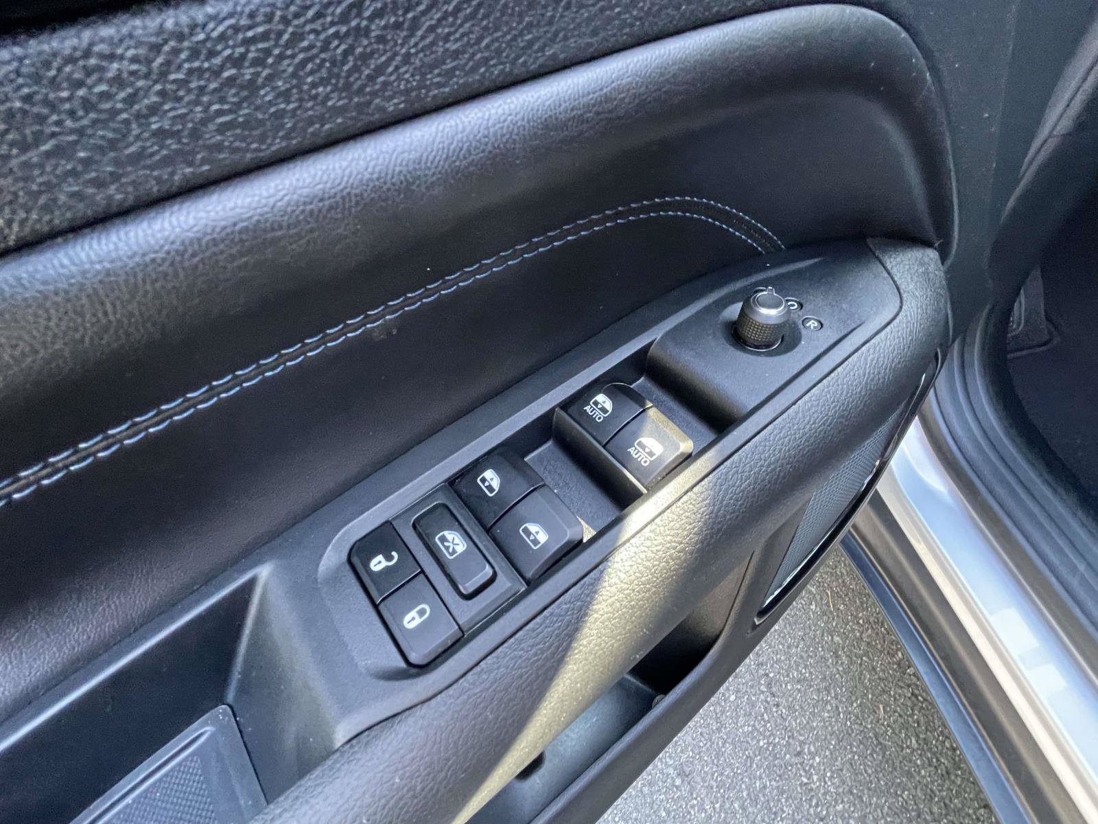 Used 2026 Jeep Compass Latitude AWD/4WD image 18