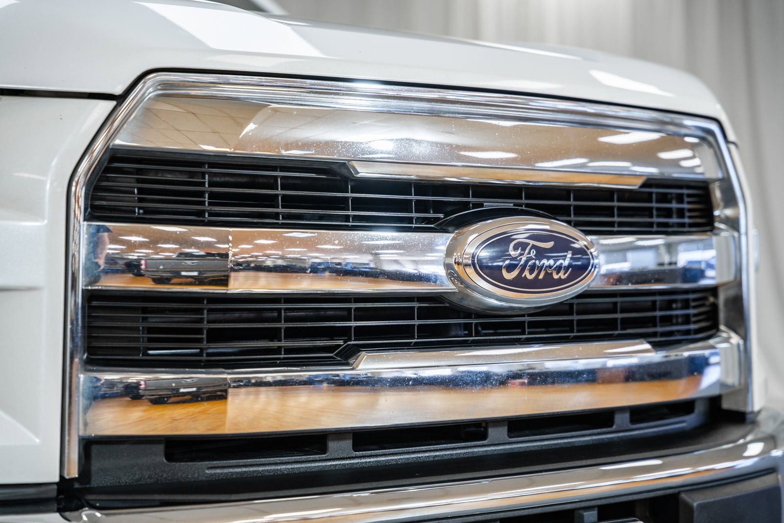 Used 2015 Ford F150 Lariat w/ Equipment Group 501A Mid image 7