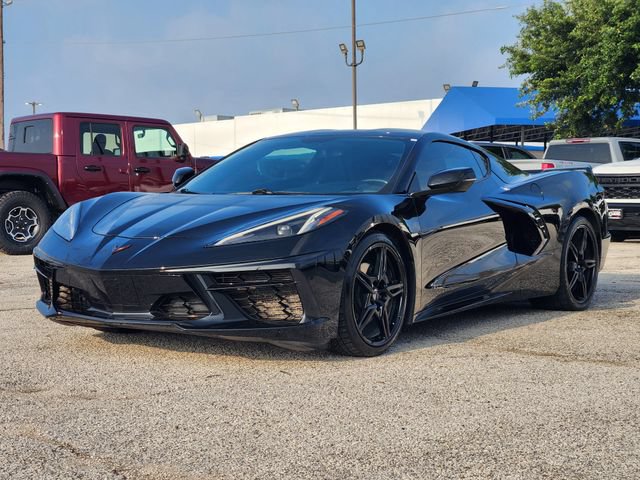 Used 2020 Chevrolet Corvette Stingray Coupe w/ 1LT RWD image 3