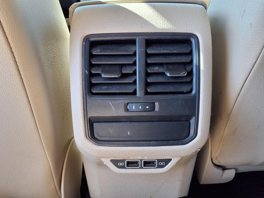Used 2019 Volkswagen Passat 2.0T Wolfsburg w/ Wheels & Sunroof Package FWD image 34