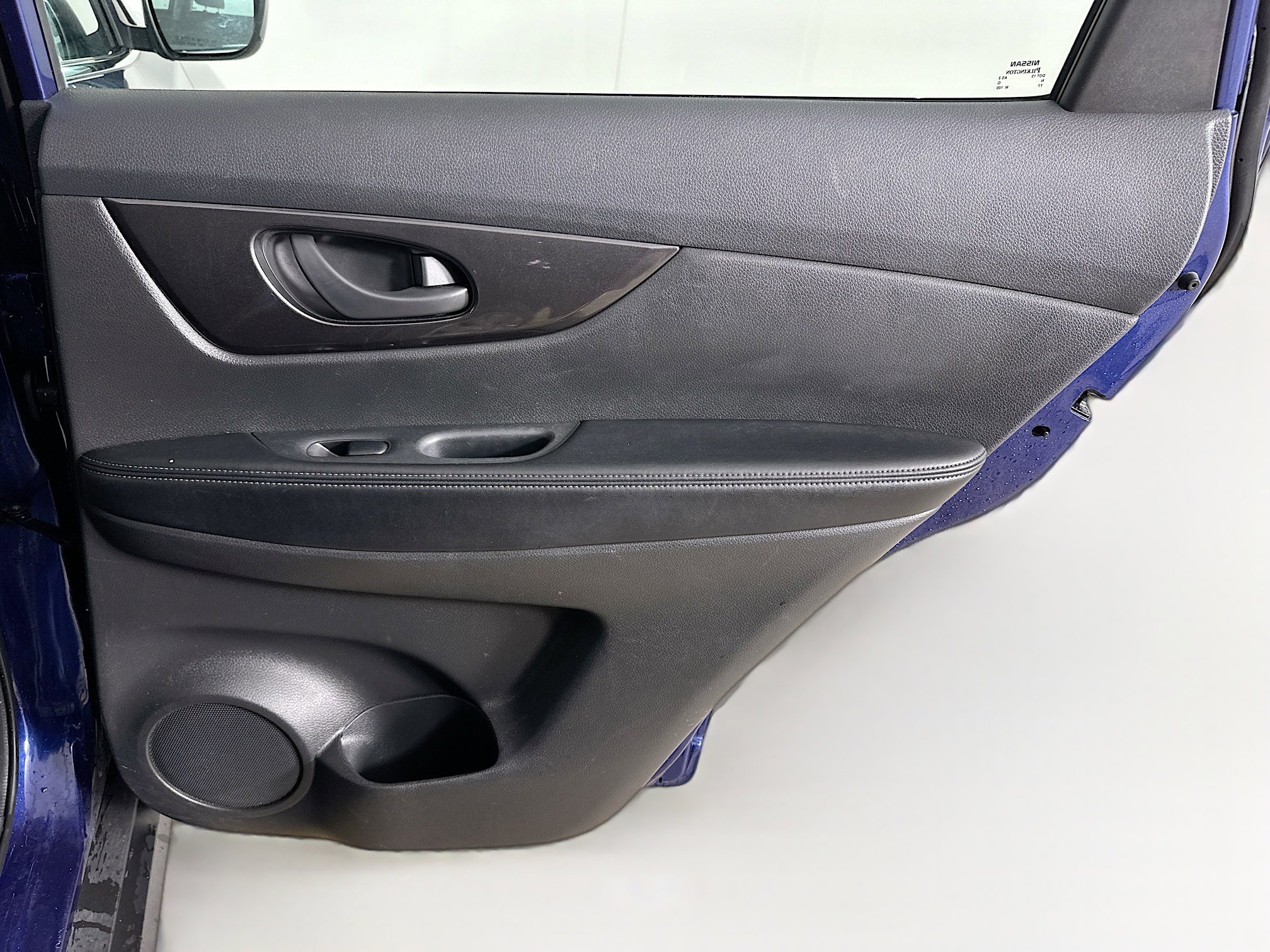 Used 2020 Nissan Rogue S FWD image 28