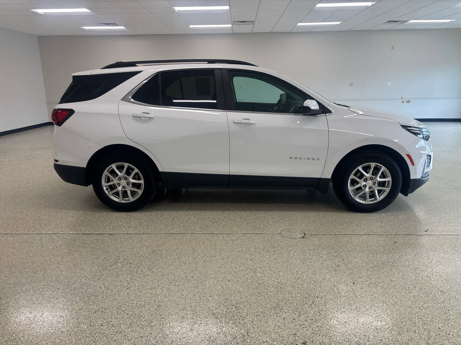 Used 2023 Chevrolet Equinox LT image 7