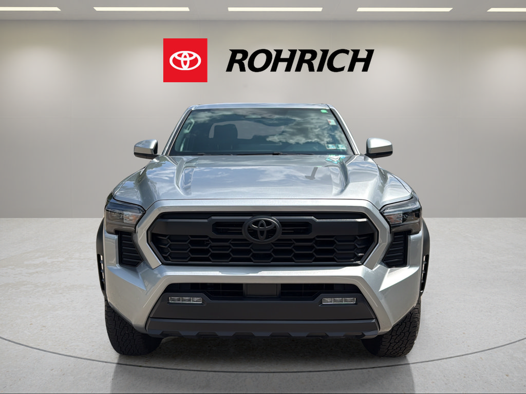 Used 2024 Toyota Tacoma 4x4 Double Cab image 2