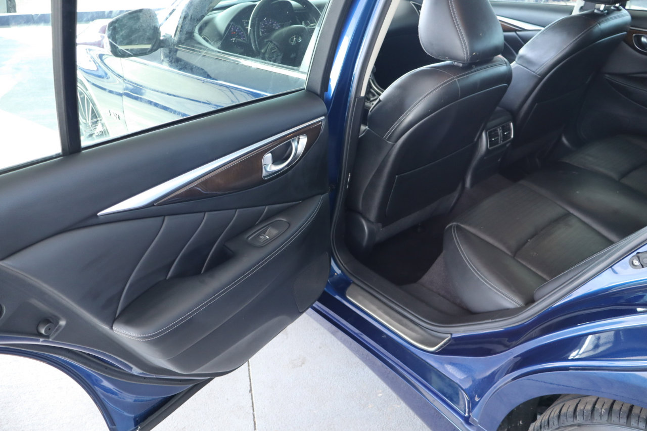 Used 2017 INFINITI Q50 Red Sport 400 image 35