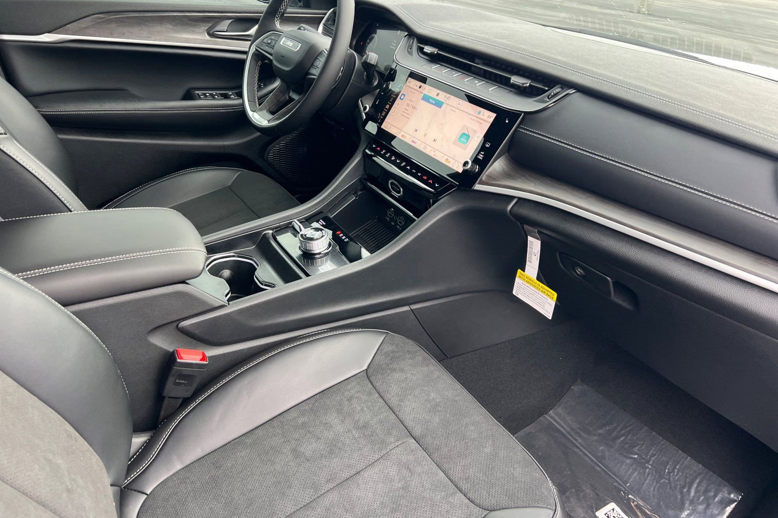 New 2026 Jeep Grand Cherokee Altitude AWD/4WD image 12