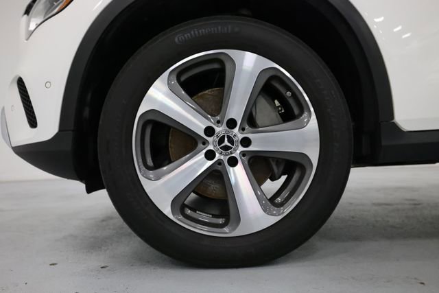 Used 2022 Mercedes-Benz GLC 300 4MATIC w/ Premium Package Lite image 11