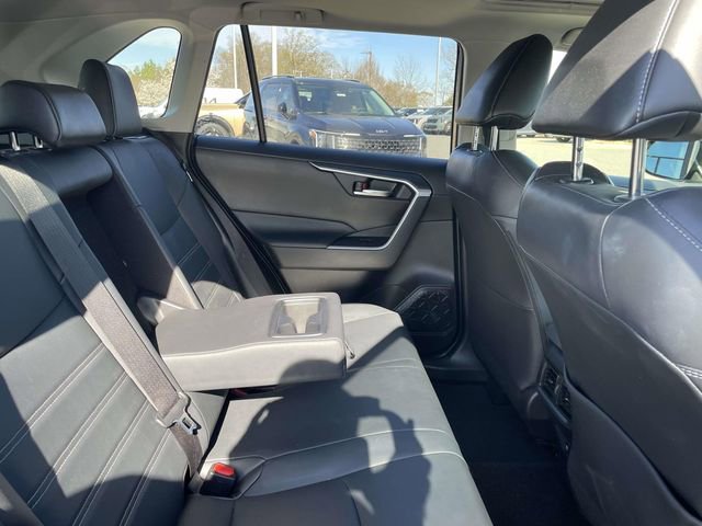 Used 2021 Toyota RAV4 XLE Premium image 21