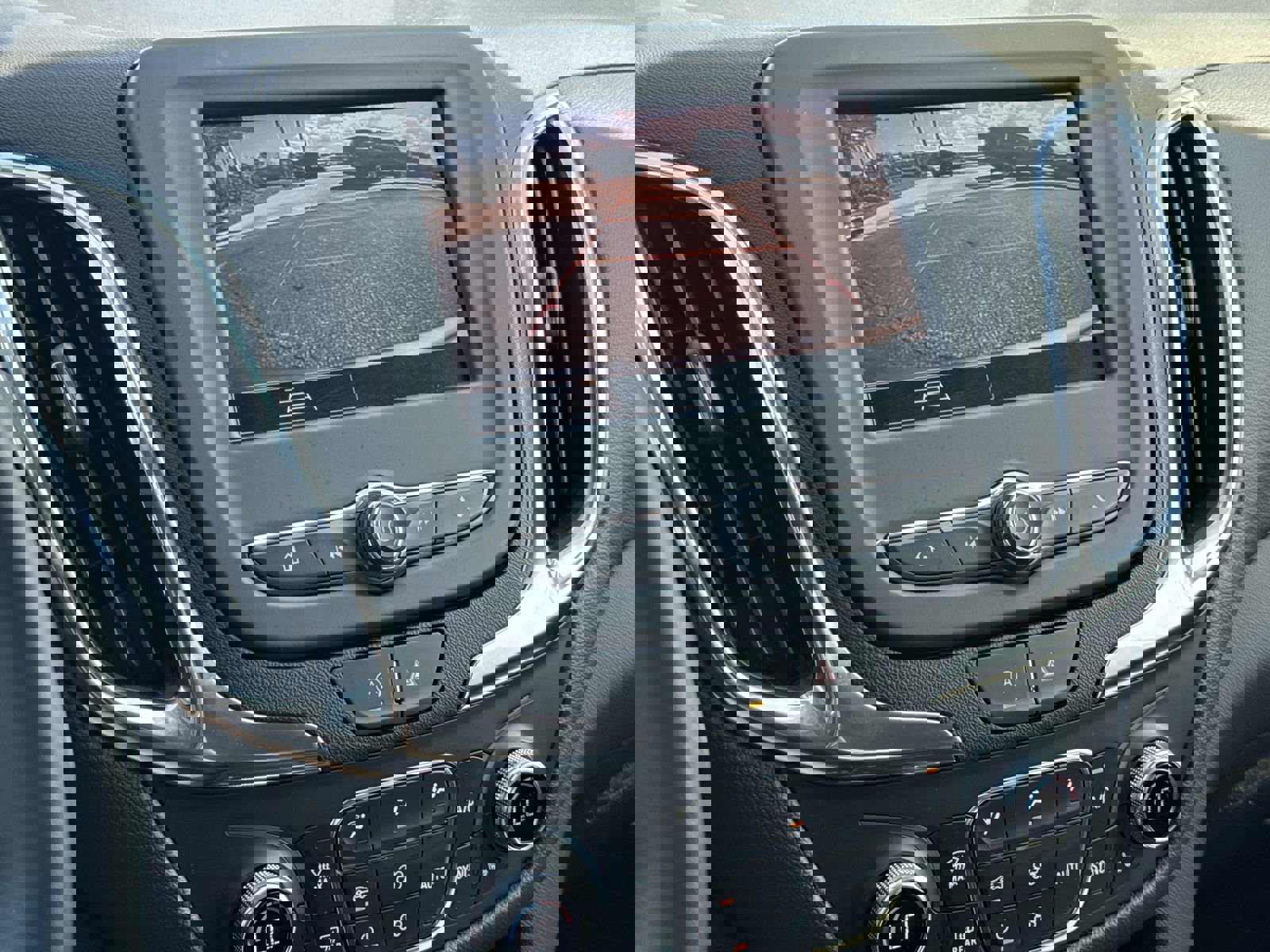 Used 2024 Chevrolet Equinox LT w/ LPO, Floor Liner Package image 25