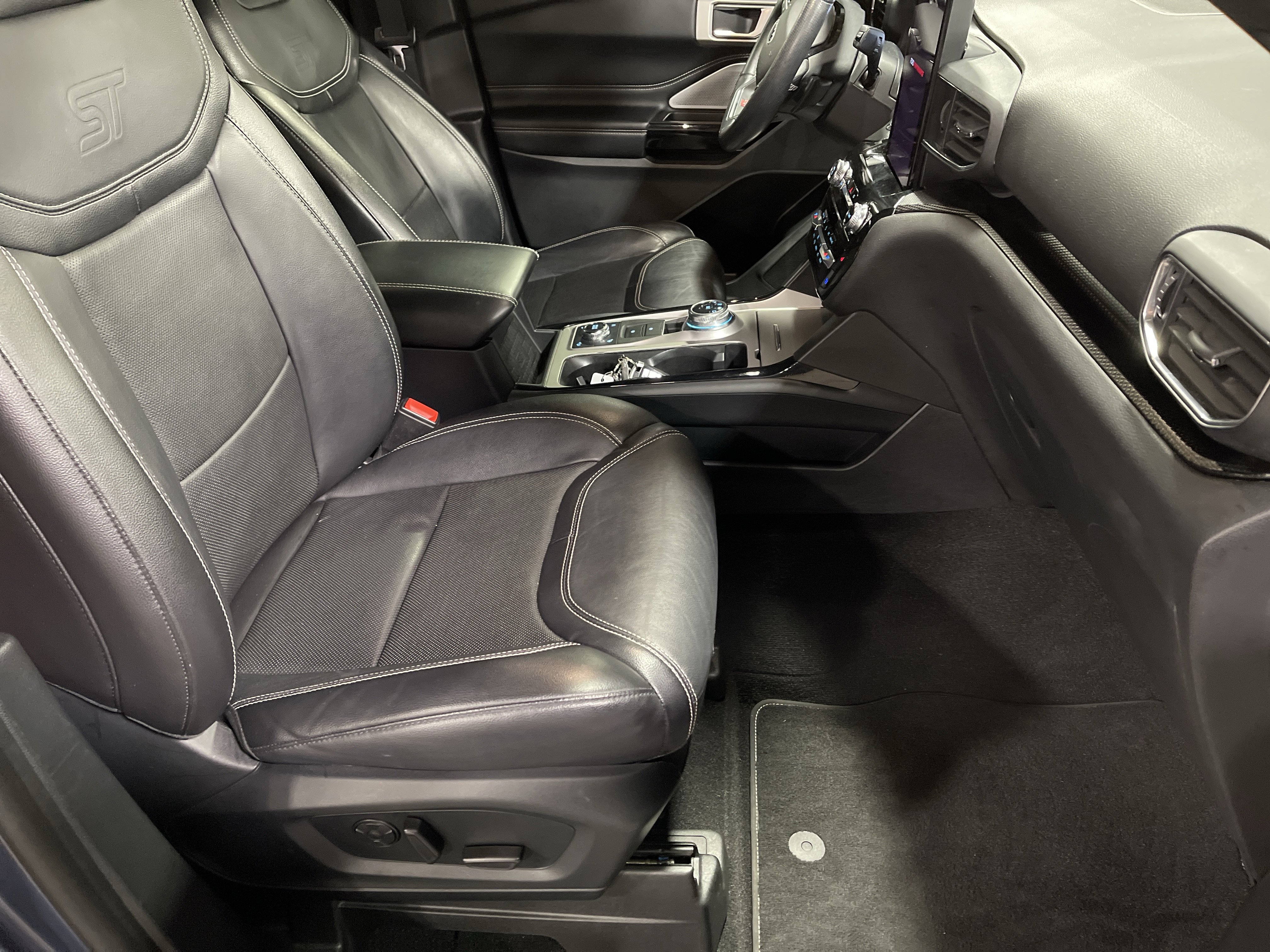 Used 2021 Ford Explorer ST w/ Equipment Group 401A image 16