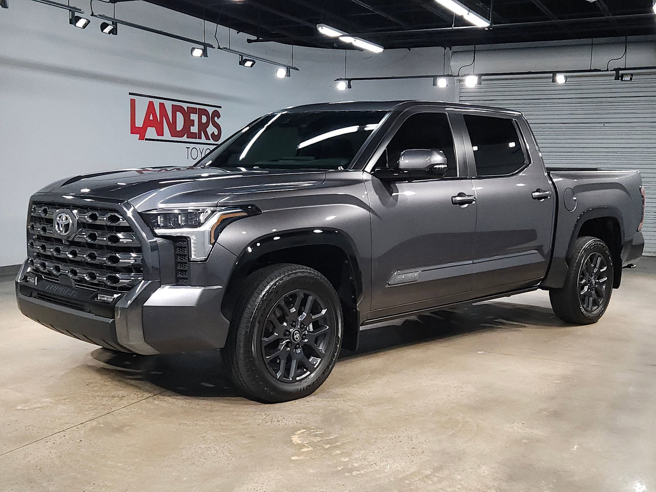 Used 2025 Toyota Tundra Platinum image 3