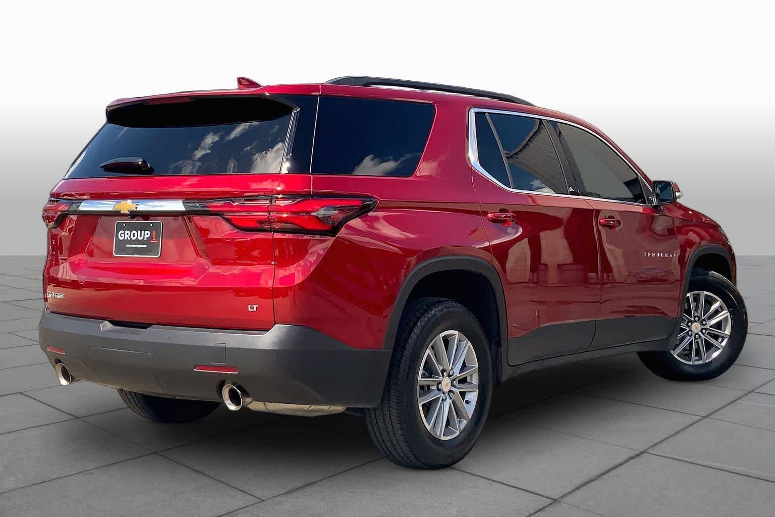 Used 2023 Chevrolet Traverse LT FWD image 13