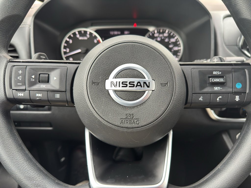 Used 2021 Nissan Rogue SV image 11