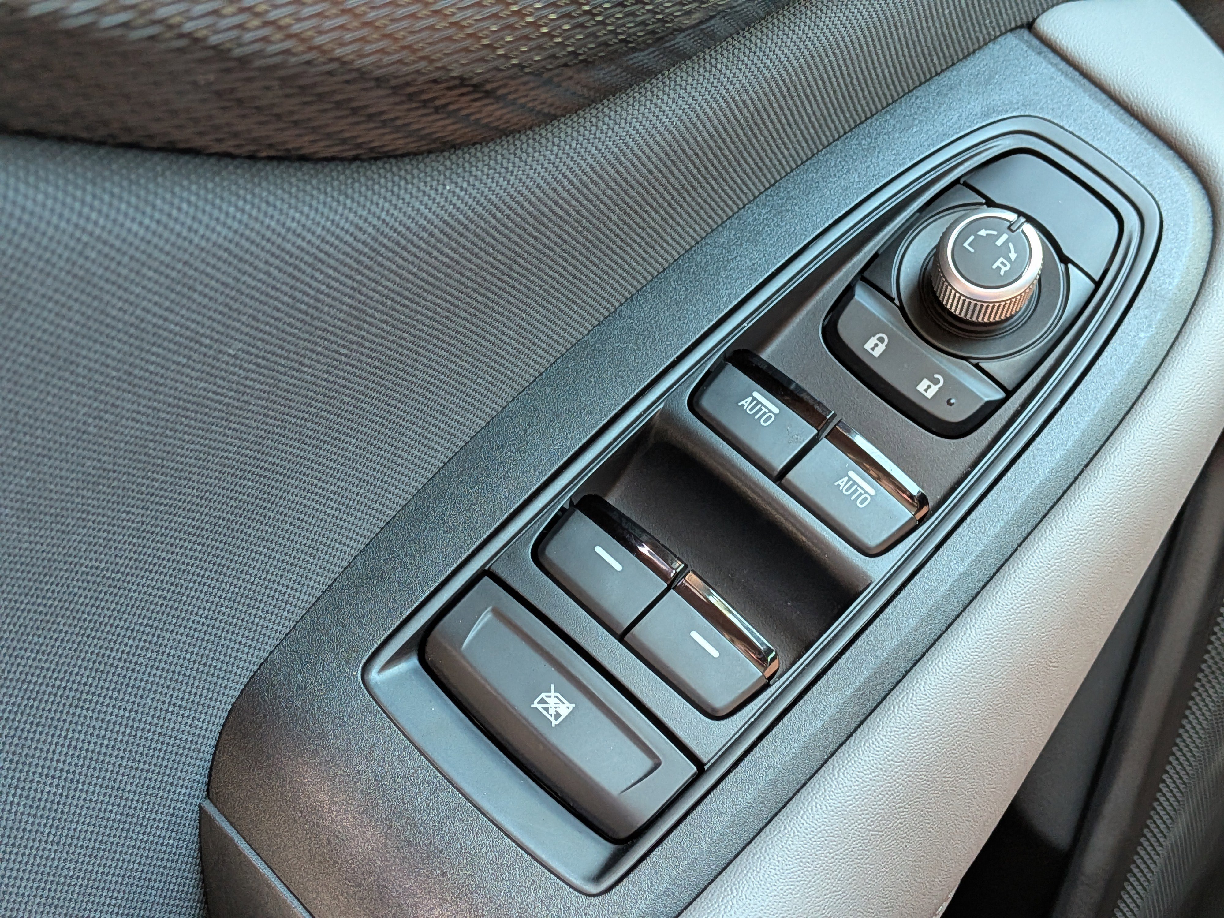 Used 2025 Subaru Outback Premium image 24