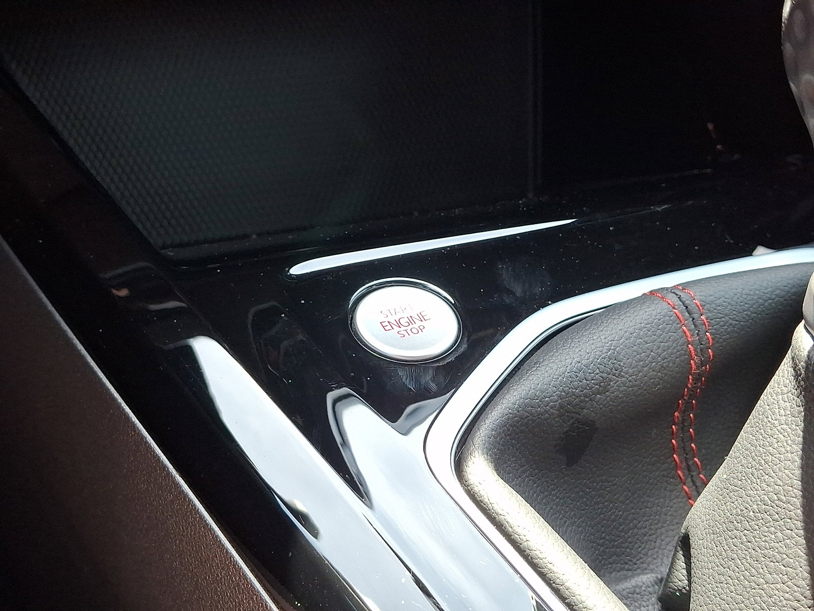 Certified 2024 Volkswagen GTI S FWD image 25