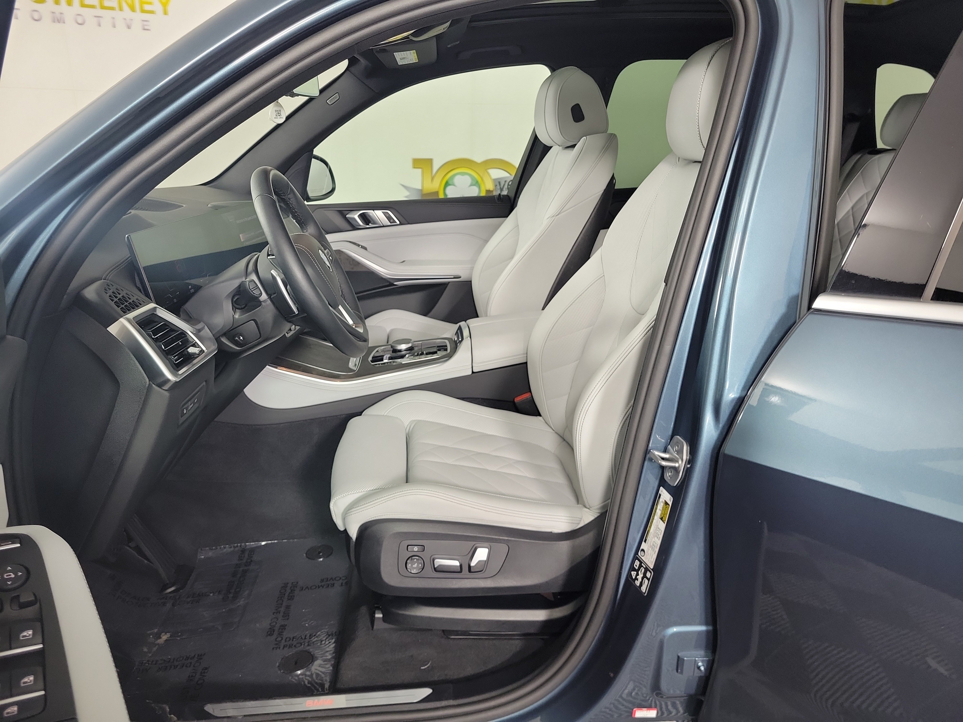 Certified 2026 BMW X5 xDrive40i w/ Parking Assistance Package AWD/4WD image 9