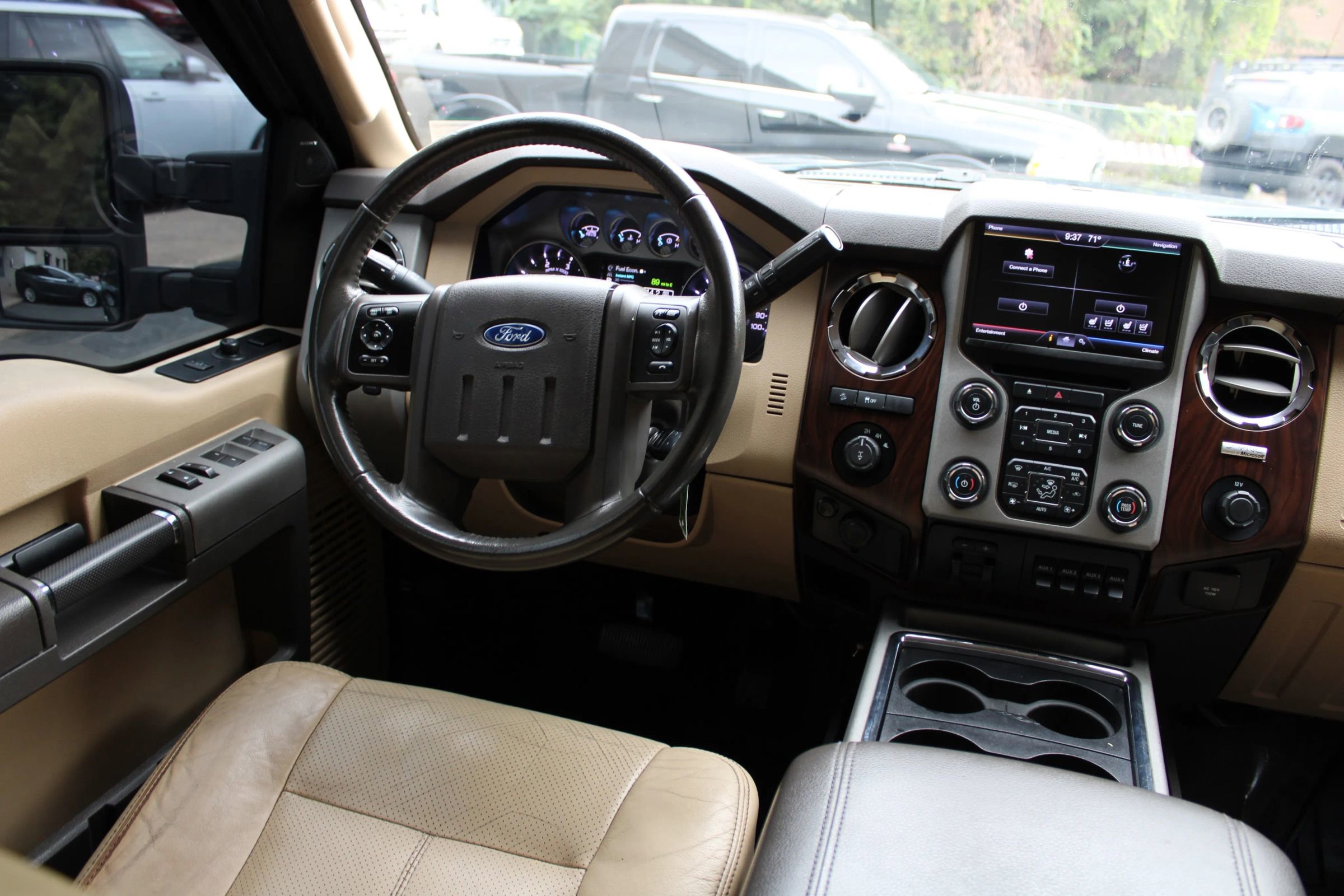 Used 2013 Ford F250 Lariat w/ Lariat Interior Pkg image 14