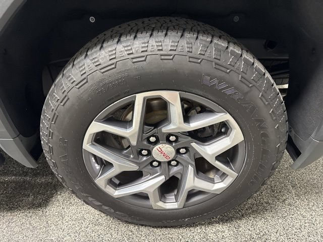 Used 2024 GMC Sierra 1500 SLT w/ SLT Premium Plus Package AWD/4WD image 18