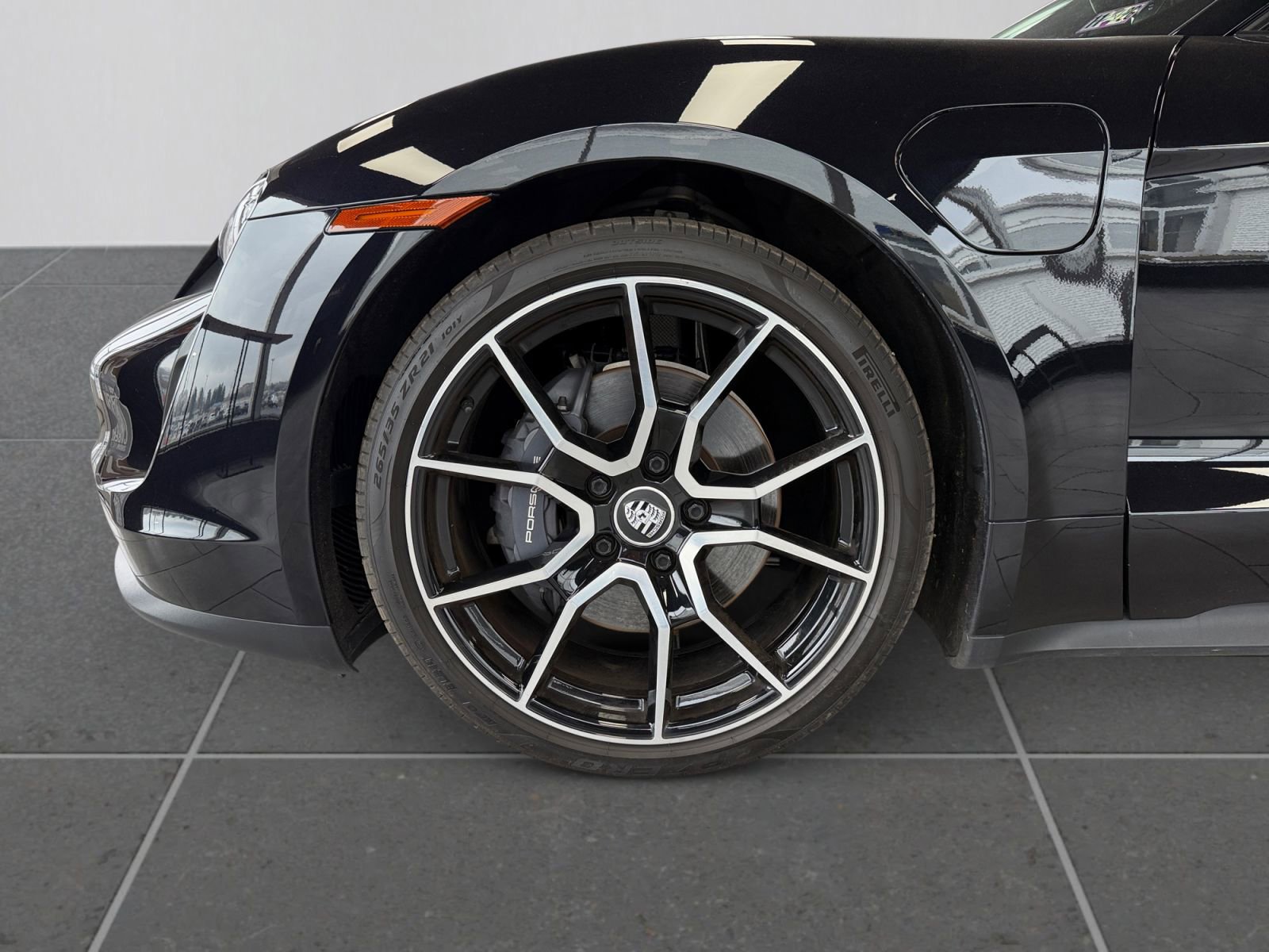 Used 2022 Porsche Taycan image 14