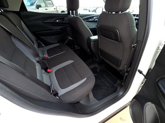 Used 2023 Chevrolet TrailBlazer LT w/ Convenience Package AWD/4WD image 17