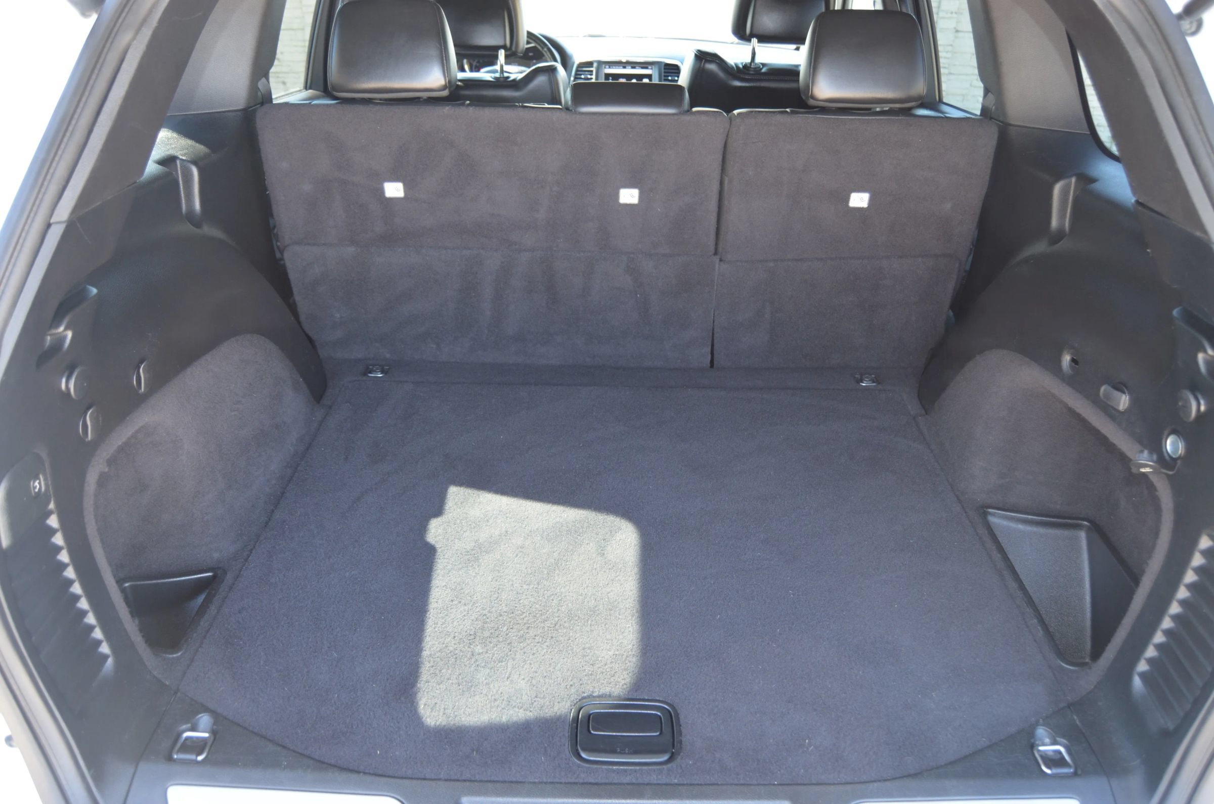 Used 2018 Jeep Grand Cherokee Limited RWD image 12