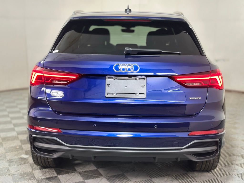 Used 2023 Audi Q3 2.0T Premium Plus w/ Premium Plus Package image 5